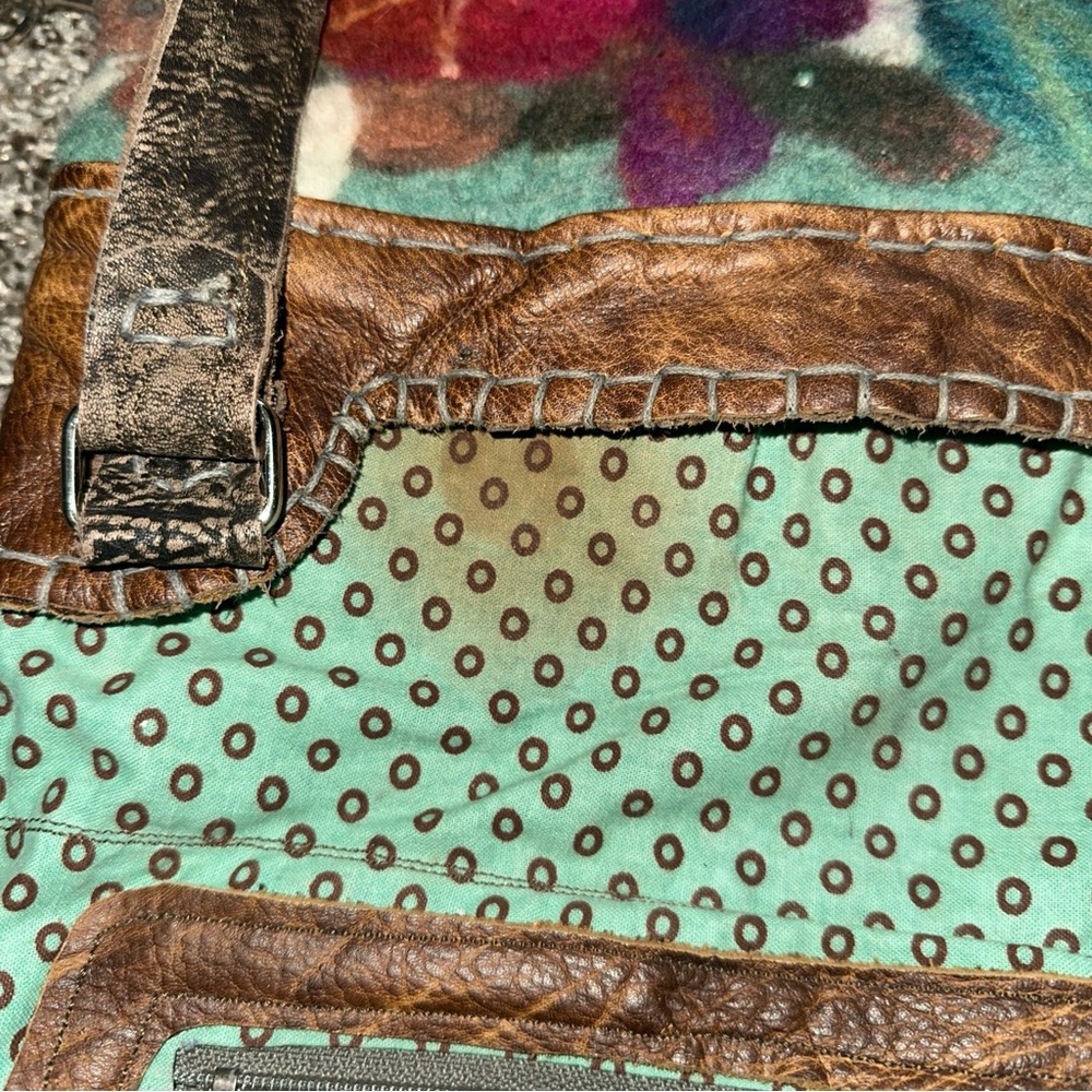 Urban Gypsy Floral Felt Crossbody Purse with Bird Motif - Picture 9 of 10